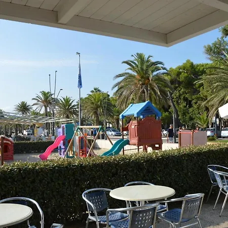 Apartamento Pineta 32 Bilocale Al Mare Con Servizio Spiaggia Roseto Degli Abruzzi