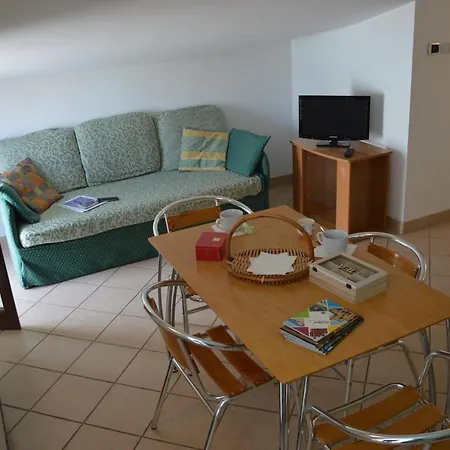 Pineta 32 Bilocale Al Mare Con Servizio Spiaggia Apartamento