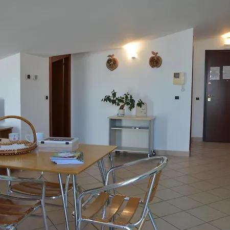 Apartamento Pineta 32 Bilocale Al Mare Con Servizio Spiaggia