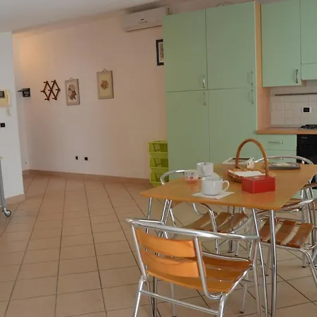 Pineta 32 Bilocale Al Mare Con Servizio Spiaggia Apartamento