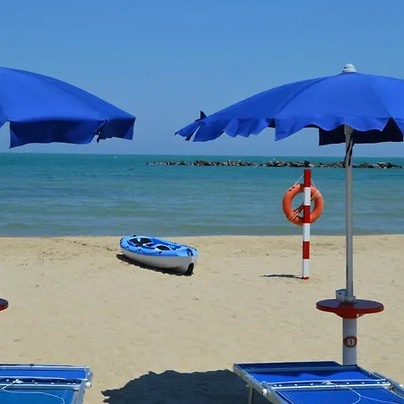 Apartamento Pineta 32 Bilocale Al Mare Con Servizio Spiaggia